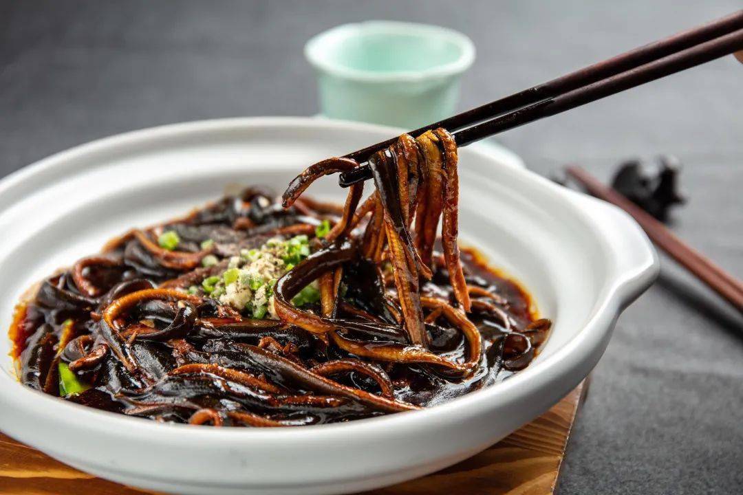 响油鳝糊(响油鳝糊属于什么菜系)