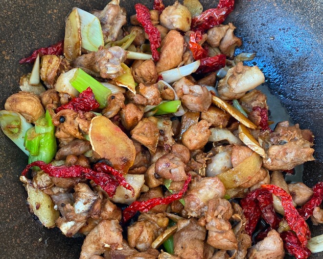 熬炒鸡的家常做法(熬炒鸡的家常做法窍门) - 冠木美食
