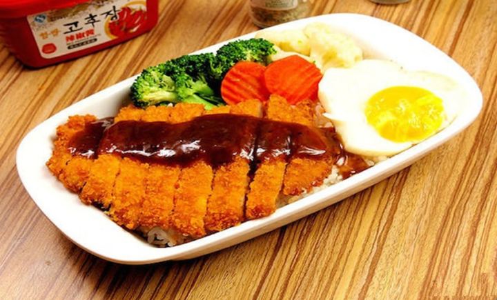 猪扒饭(黑椒猪扒饭)