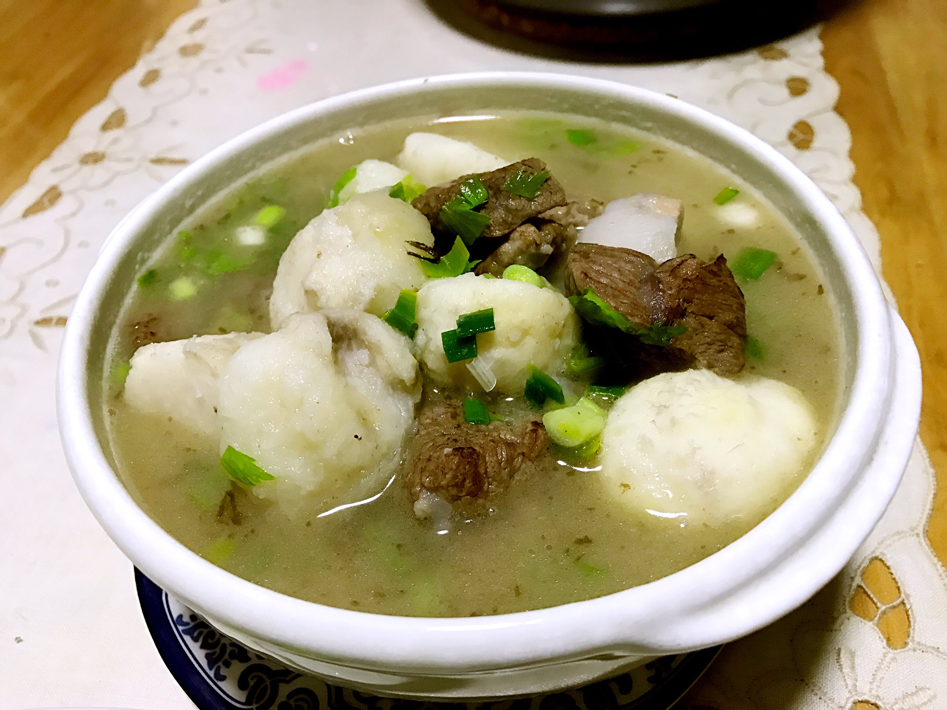 4,2,芋艿丸芋子大者,适量,切片晒干,研细末,用海蜇荸荠煎汤泛丸每次9g