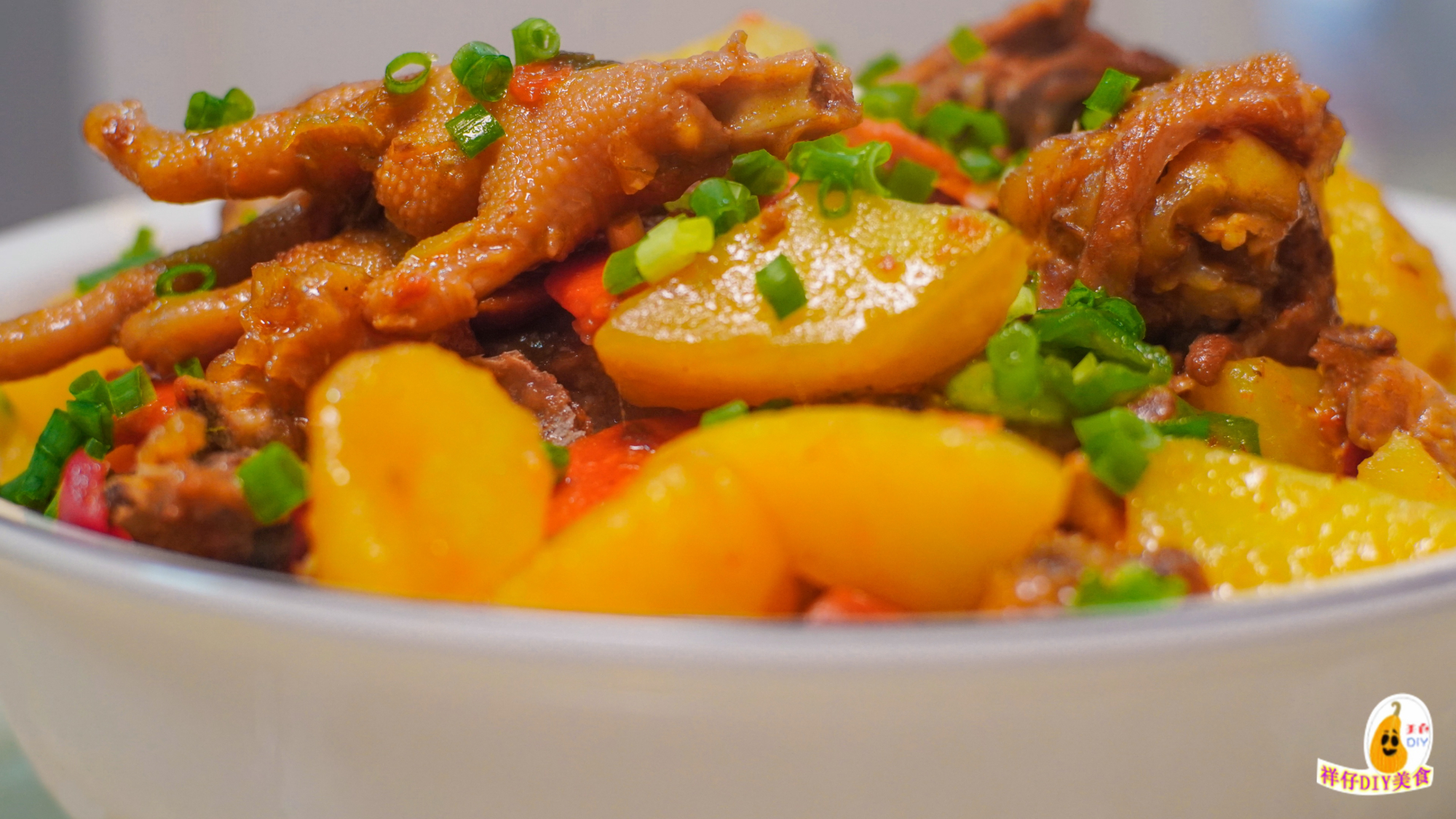 土豆烧鸡(土豆烧鸡的功效与作用)