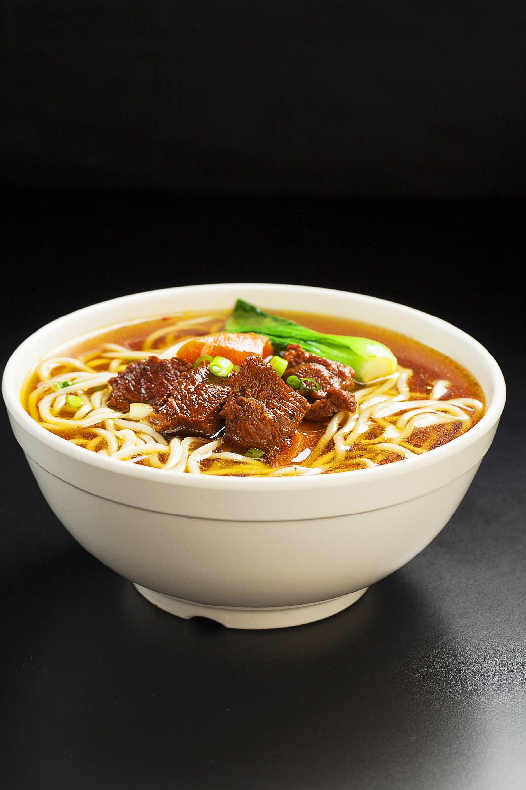 卤肉面(卤肉面的做法及配料表)